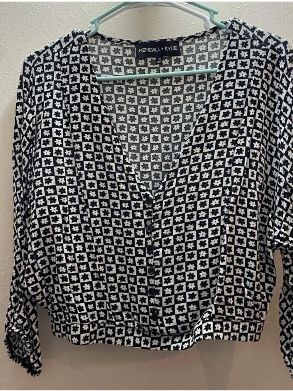Kendall & Kylie Black and White Geometric V-Neck Blouse